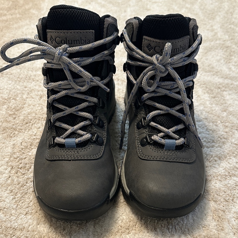 Columbia Black and Gray Boots